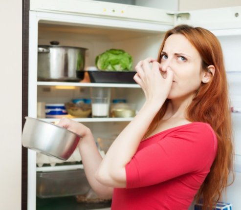 Ezeket az élelmiszereket SOHA ne tedd a hűtőbe – Komoly baj lehet belőle!