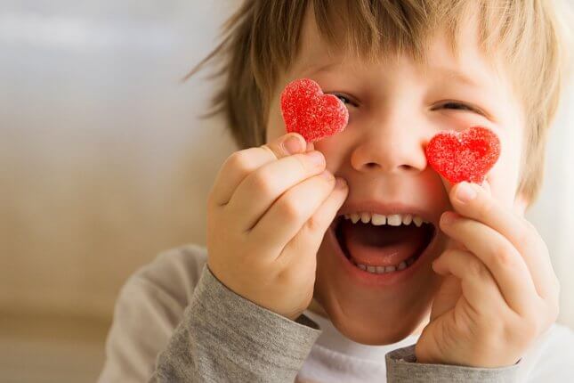 A cukor tényleg árt az ADHD-s és a tanulási zavaros gyerekeknek?